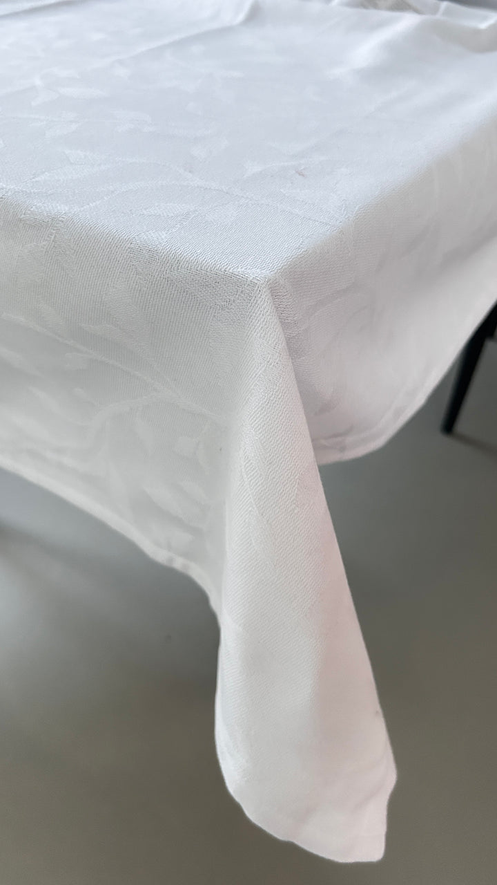 Dug i Jacquard METTE (140x270cm)Hvid