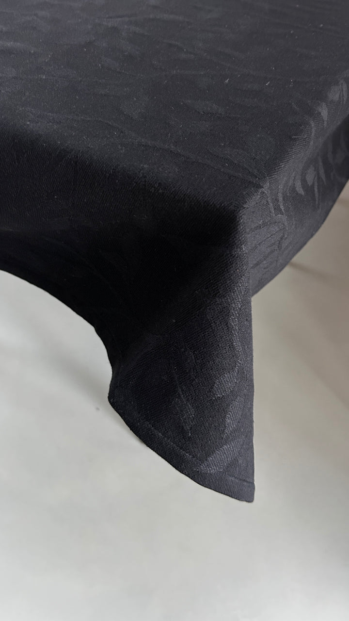 Dug i Jacquard METTE (140x270cm) Sort