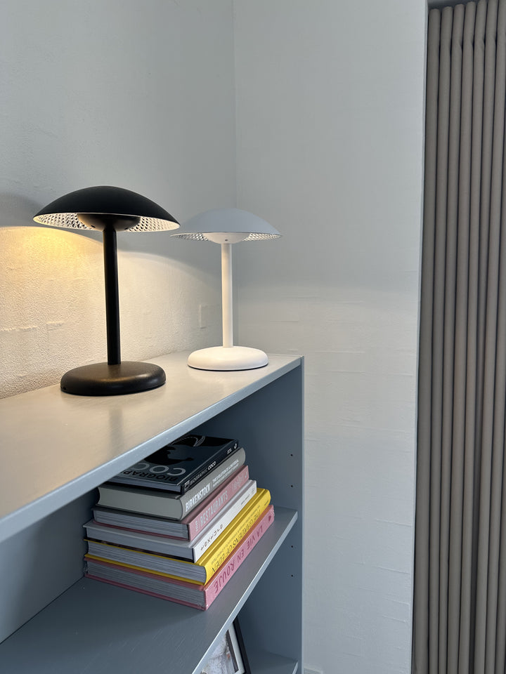 Bordlampe i Hvid CALVIN (19,5x28,5cm)