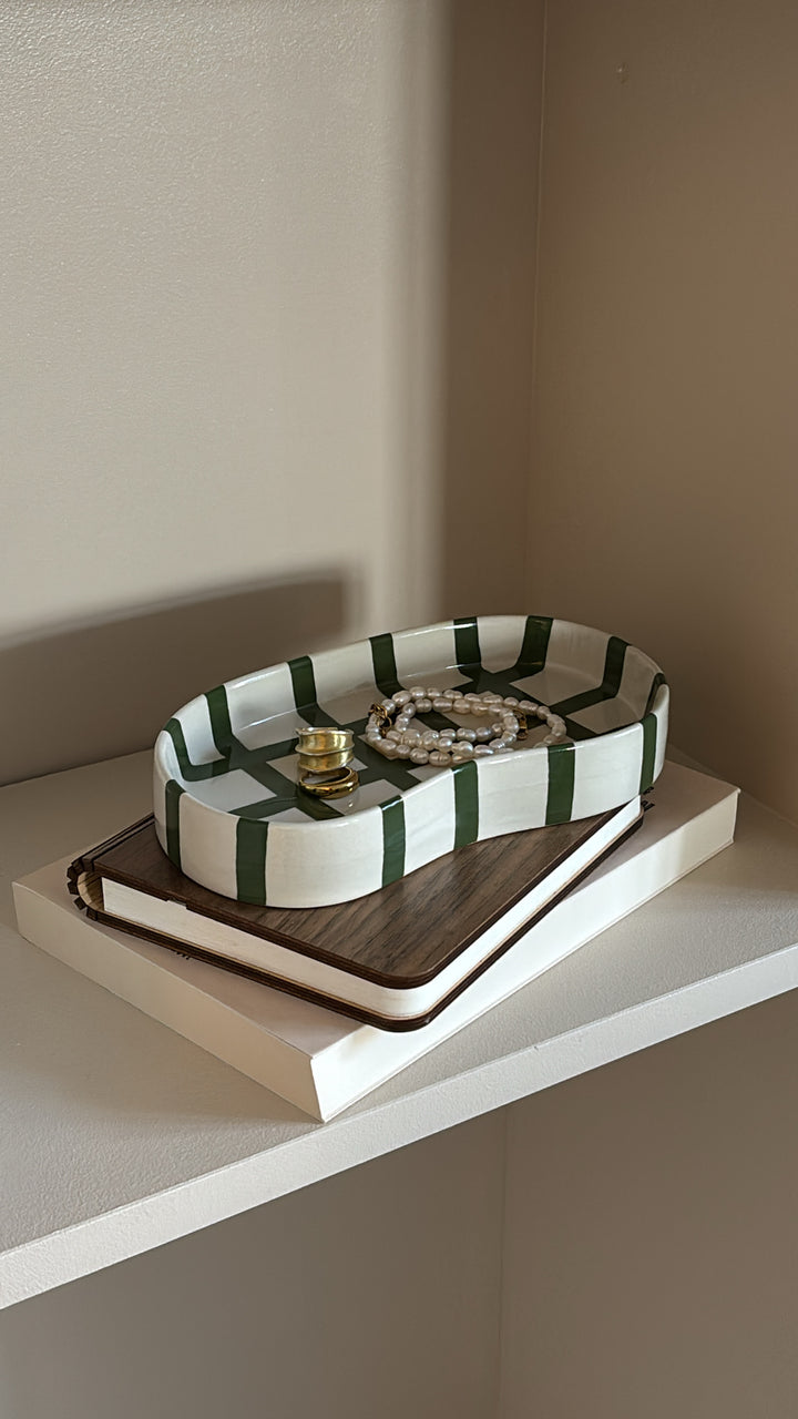 Keramik Bakke BIDDA i Beige m. Grøn Striber (12,2x20x3cm)