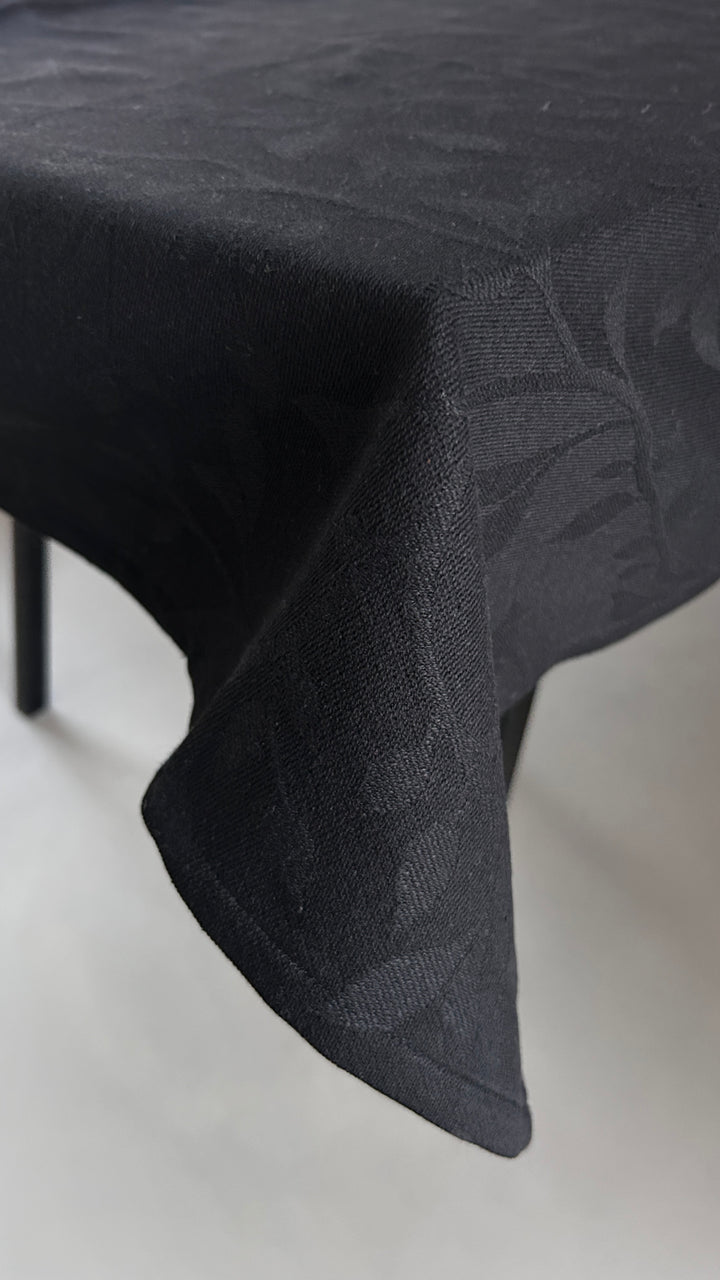 Dug i Jacquard METTE (140x270cm) Sort