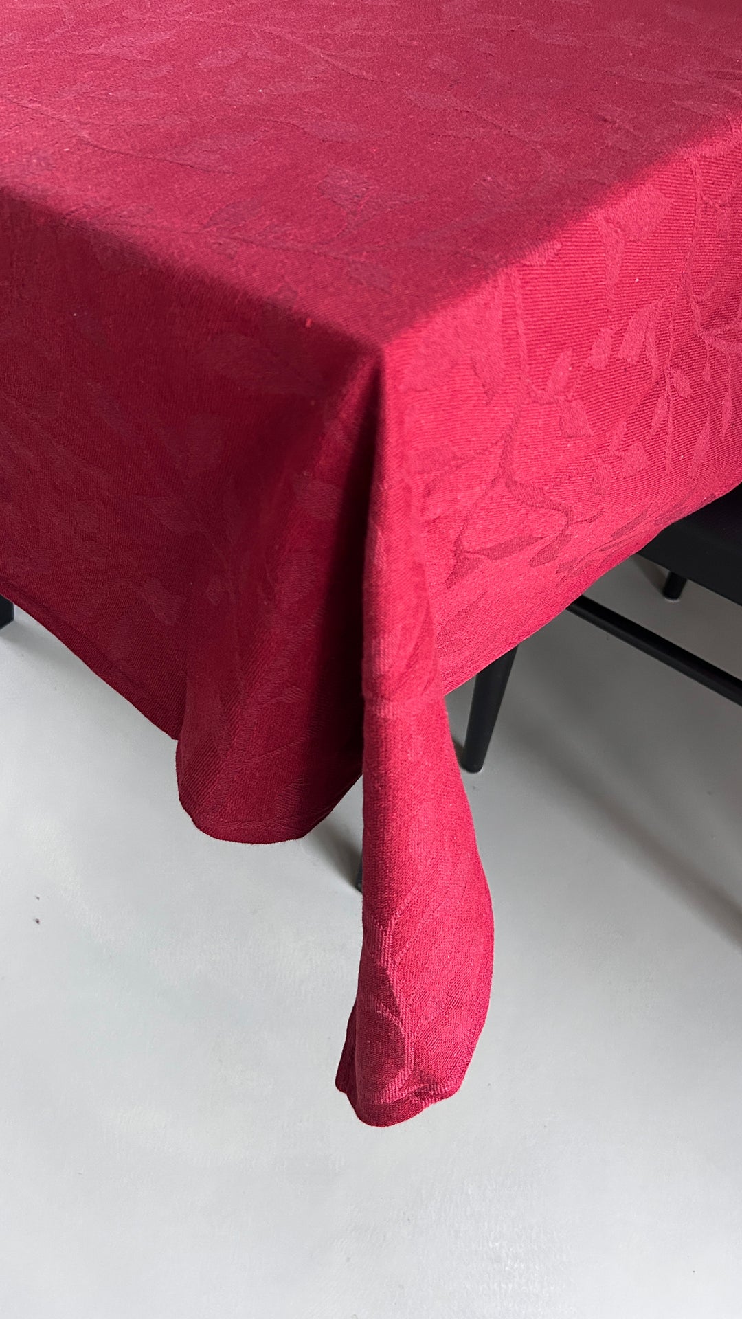 Dug i Jacquard METTE (140x270cm) Kirsebær Rød