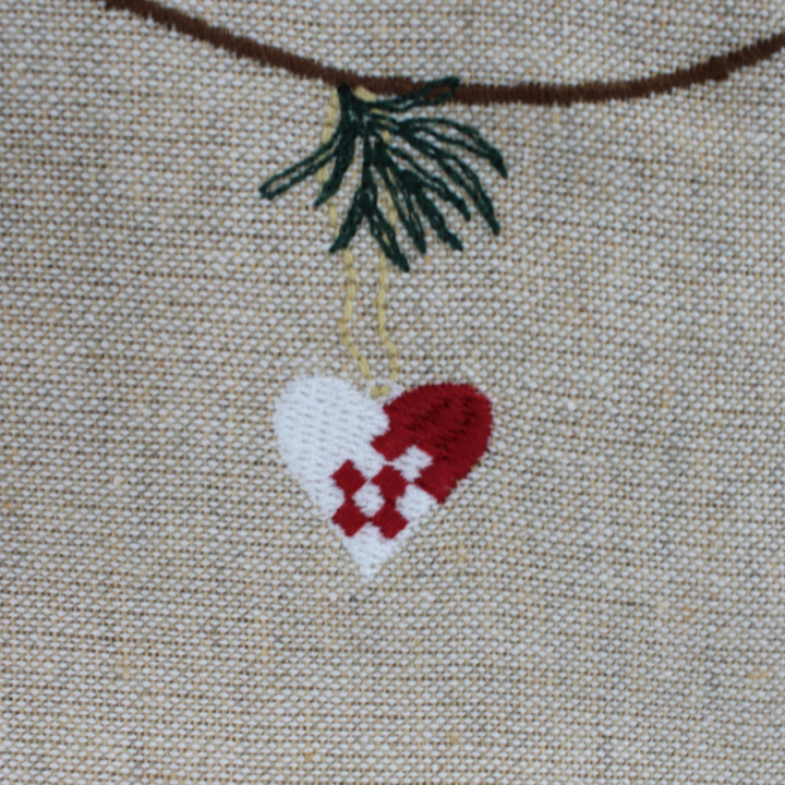 Juledug m Broderi (140x270cm)