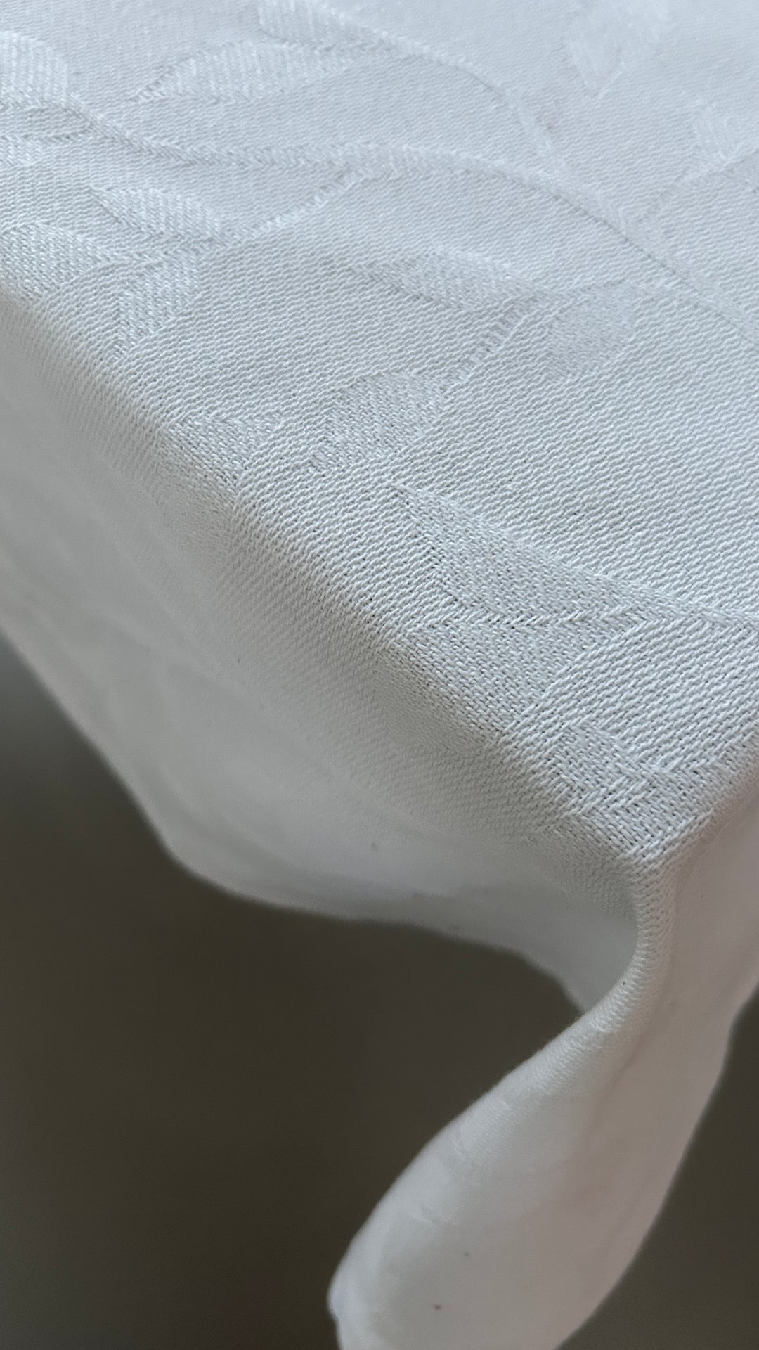 Dug i Jacquard METTE (140x270cm)Hvid