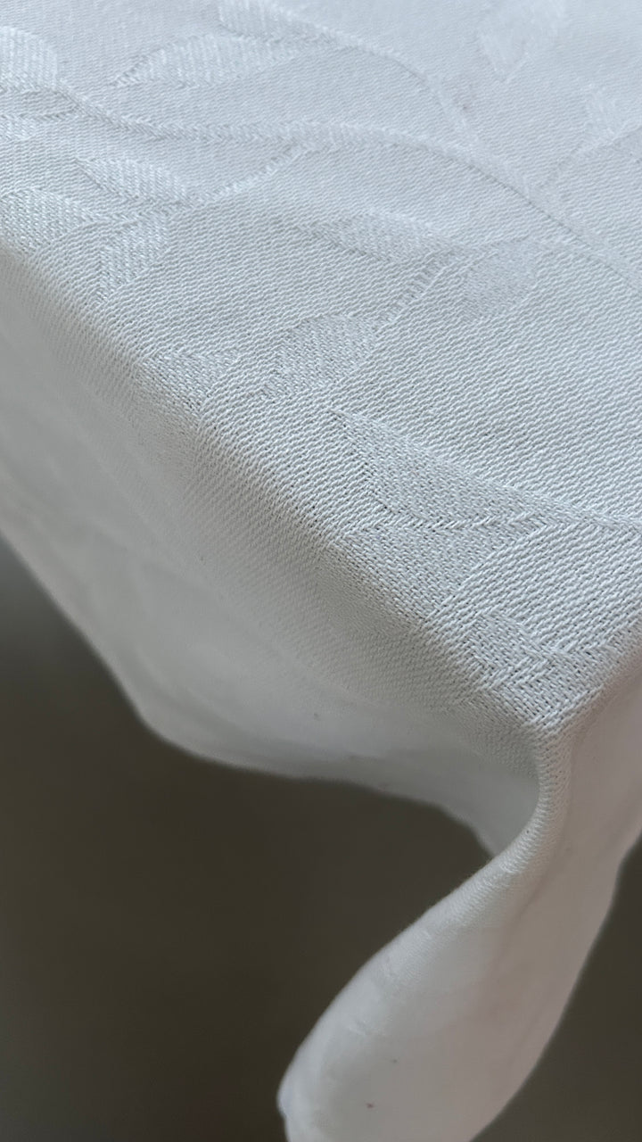 Dug i Jacquard METTE (140x270cm)Hvid