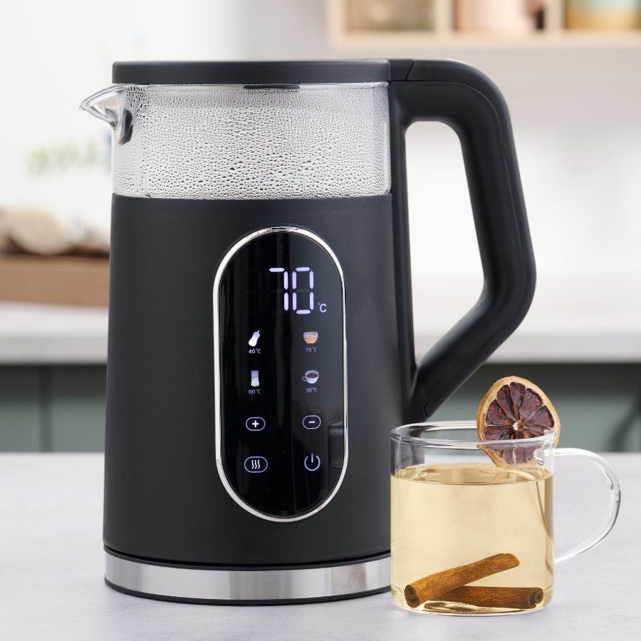 DAY - Elkedel 1,7L 2200W Sort