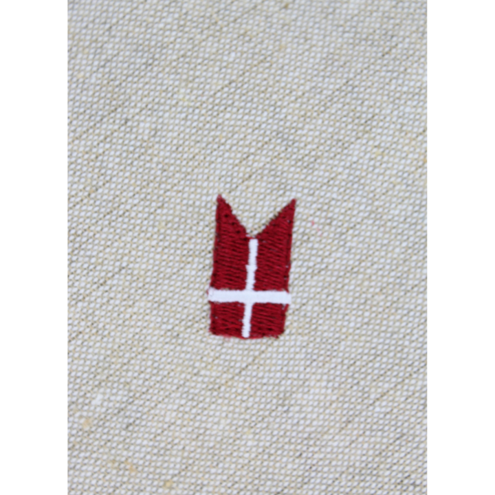 Dug m. Broderet Dansk Flag ( 140x270cm) Hørfarve