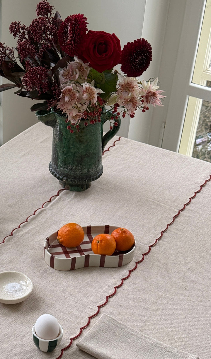 Bordløber m. Rød Broderi Kant (30x180cm)