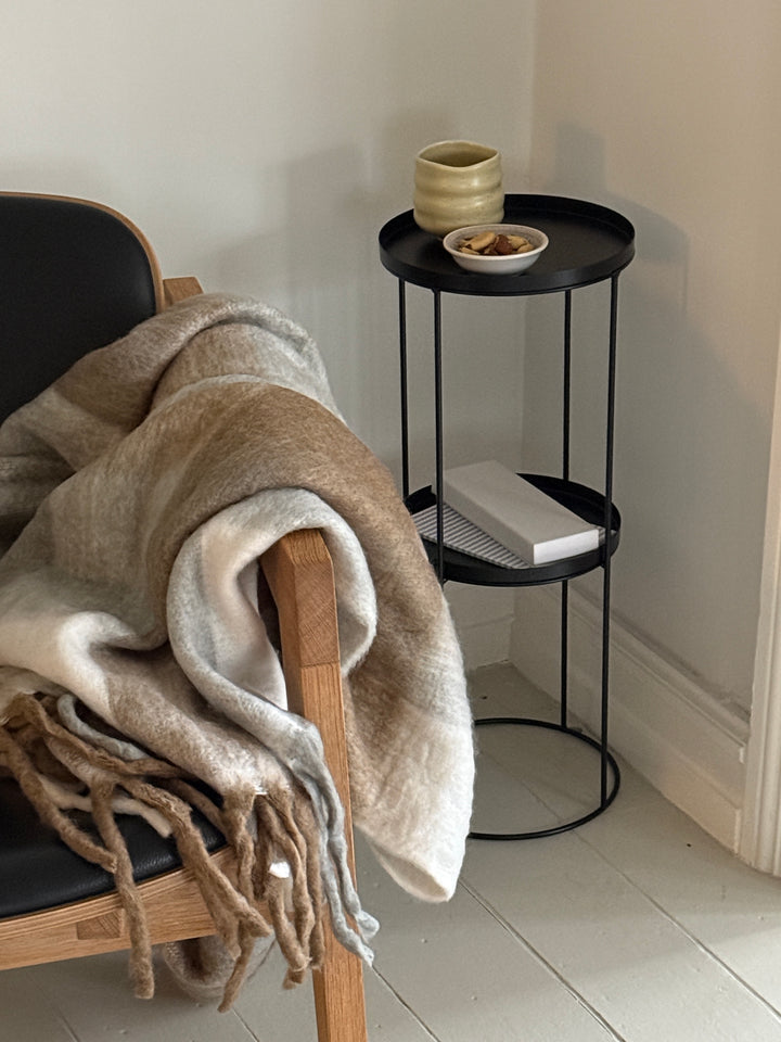 BAXTER Sidebord (24x24x60 cm). Matt Sort