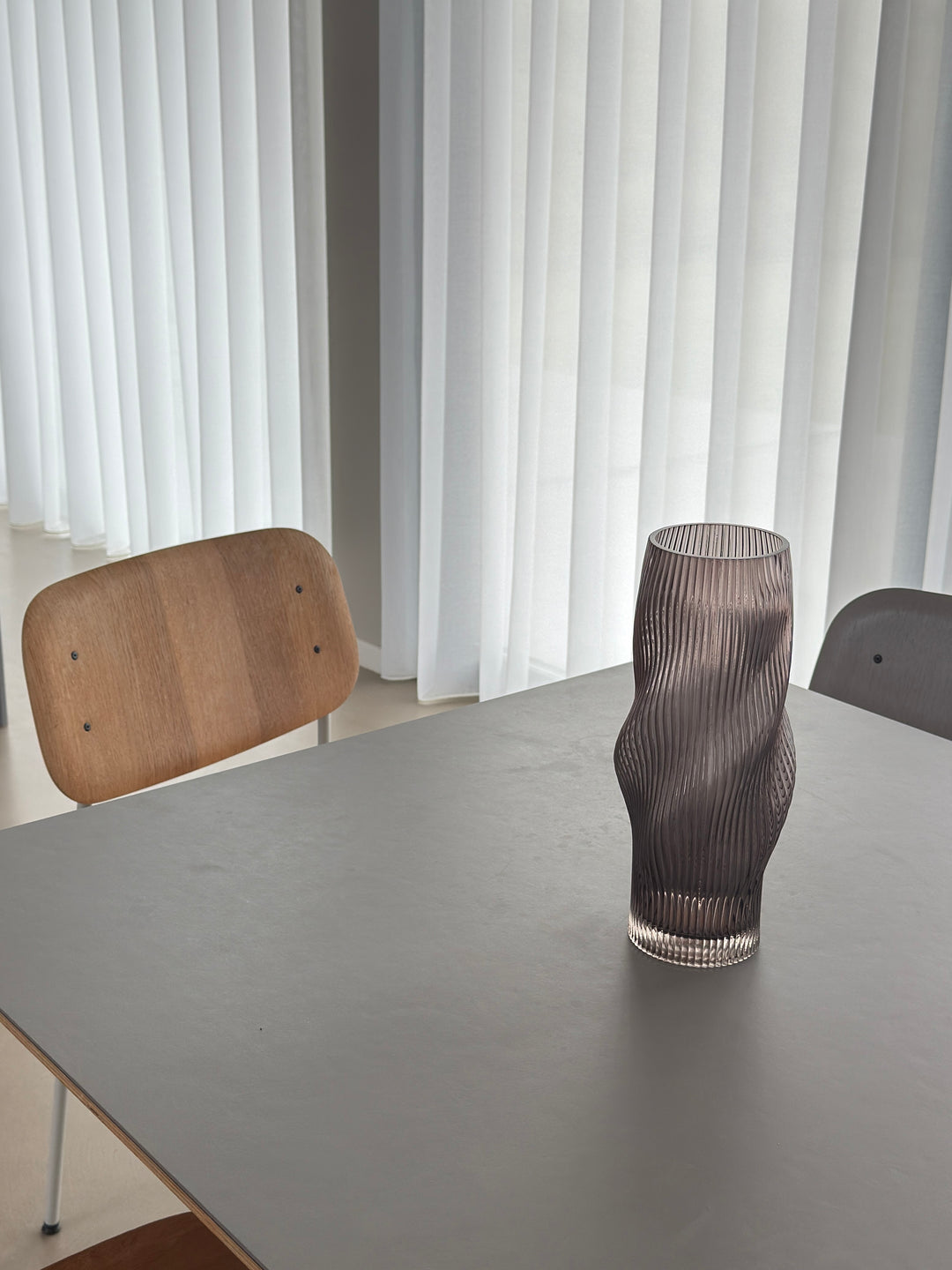 Glas Vase ANJO (H 30cm) Grå