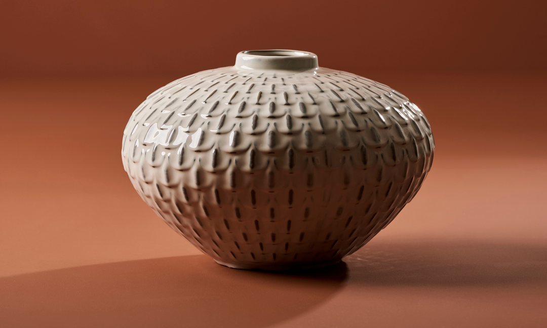 Hvid rund vase