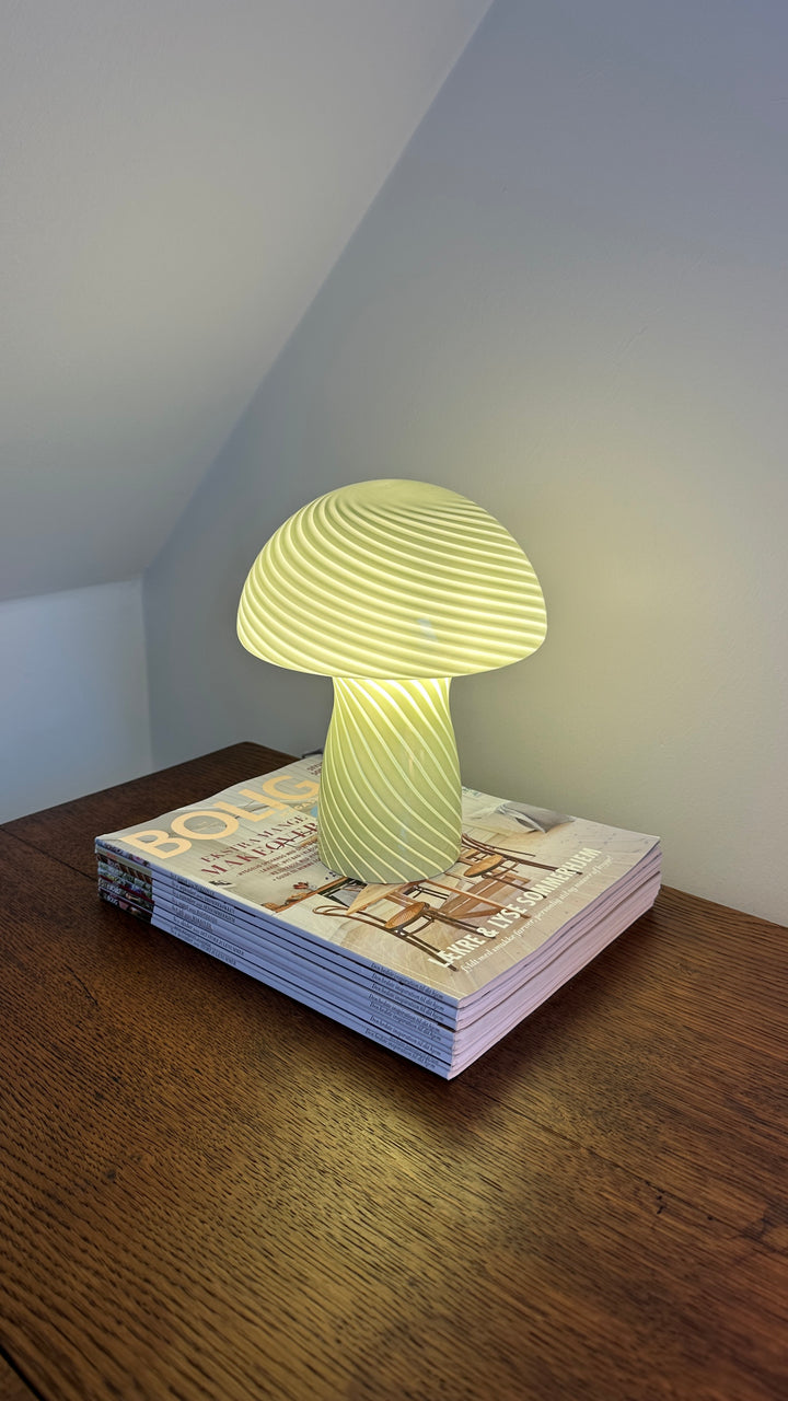 Dyberg Larsen - Bordlampe i Glas Jenny Grøn