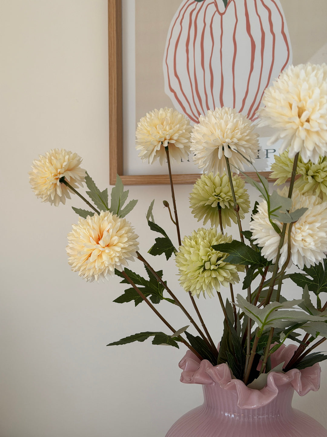 Evighedsbuket m. Krysantemum i Champagne, Hvid, Lysegrøn & Lyserød (H70cm)