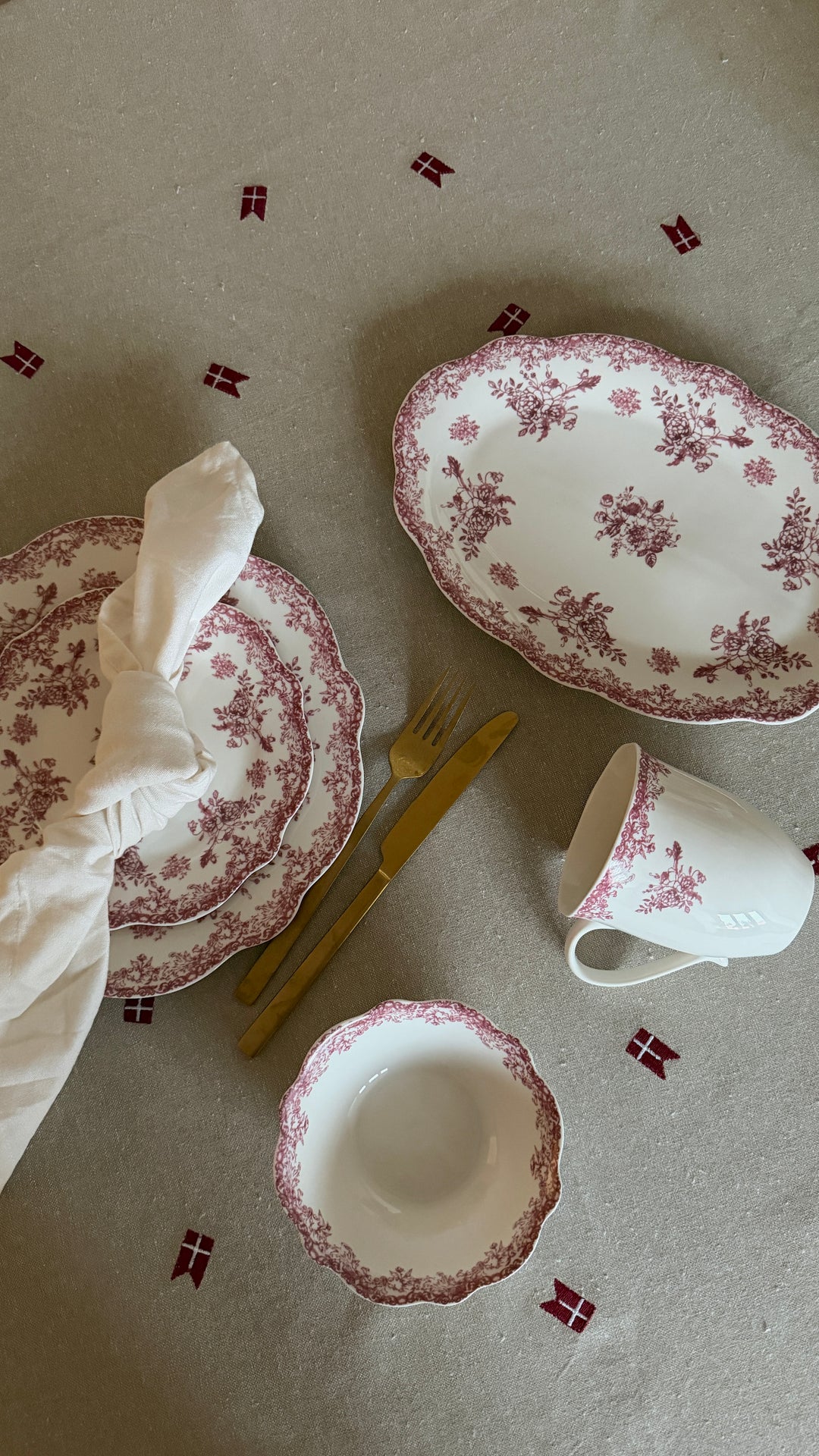 6 stk. Frokosttallerkener DINNA i Bordeaux (Ø19,3x1,7cm)