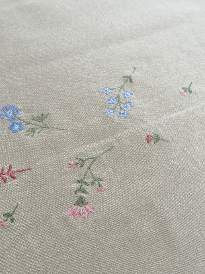Dug Flora Broderi 140x320cm