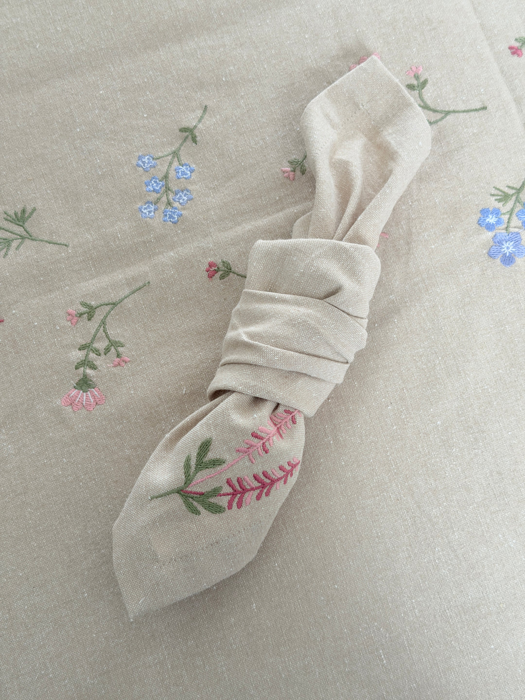 Dug Flora Broderi 140x320cm