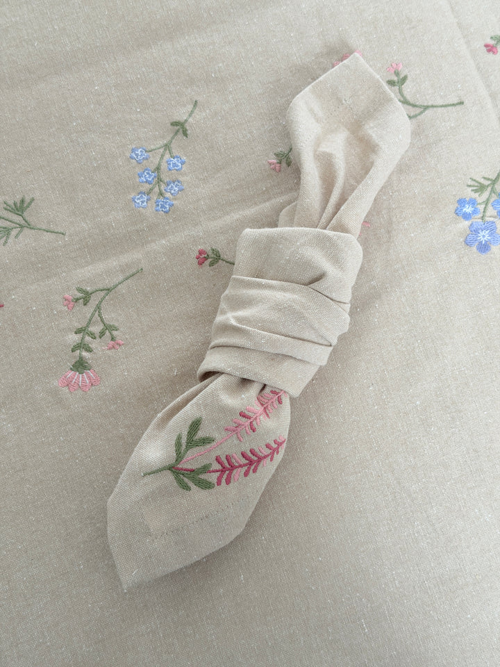 Dug Flora Broderi 140x320cm