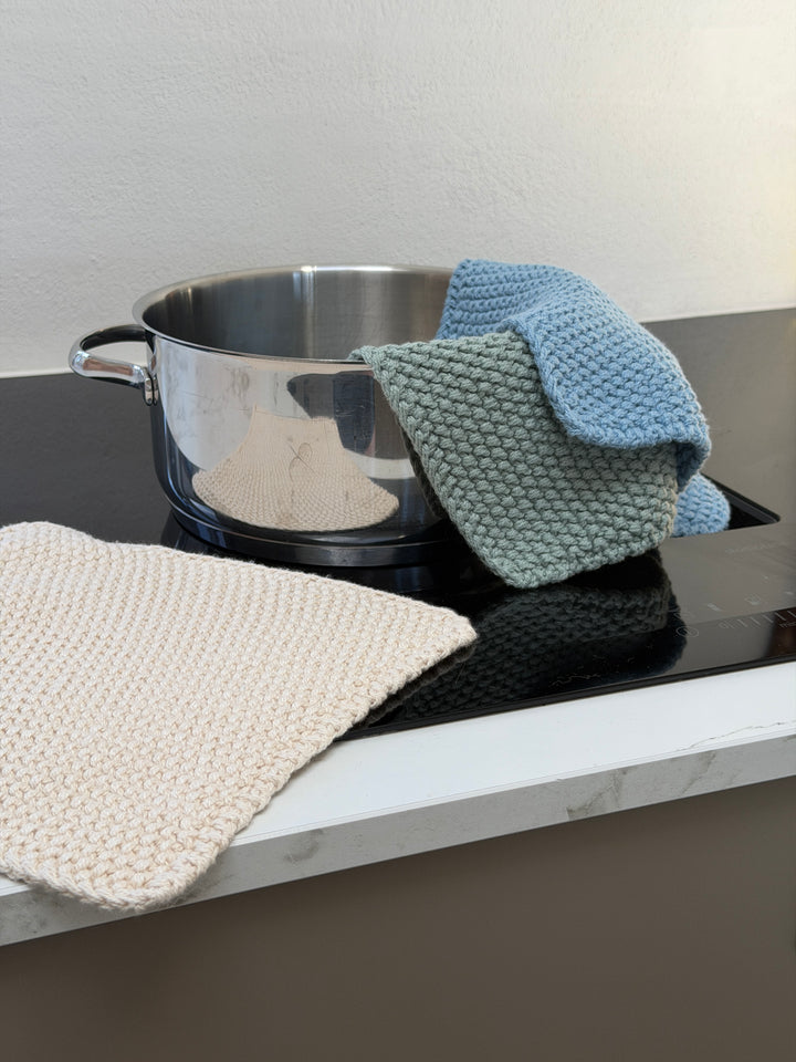 2 stk. Ib Laursen Grydelapper Mynte Strik i Støvgrøn (22x22cm)