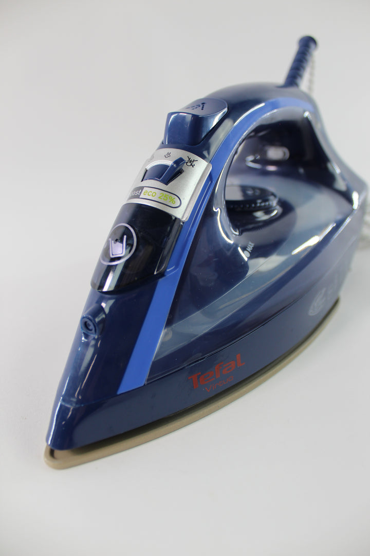 Tefal - Dry & Steam Iron FV1739
