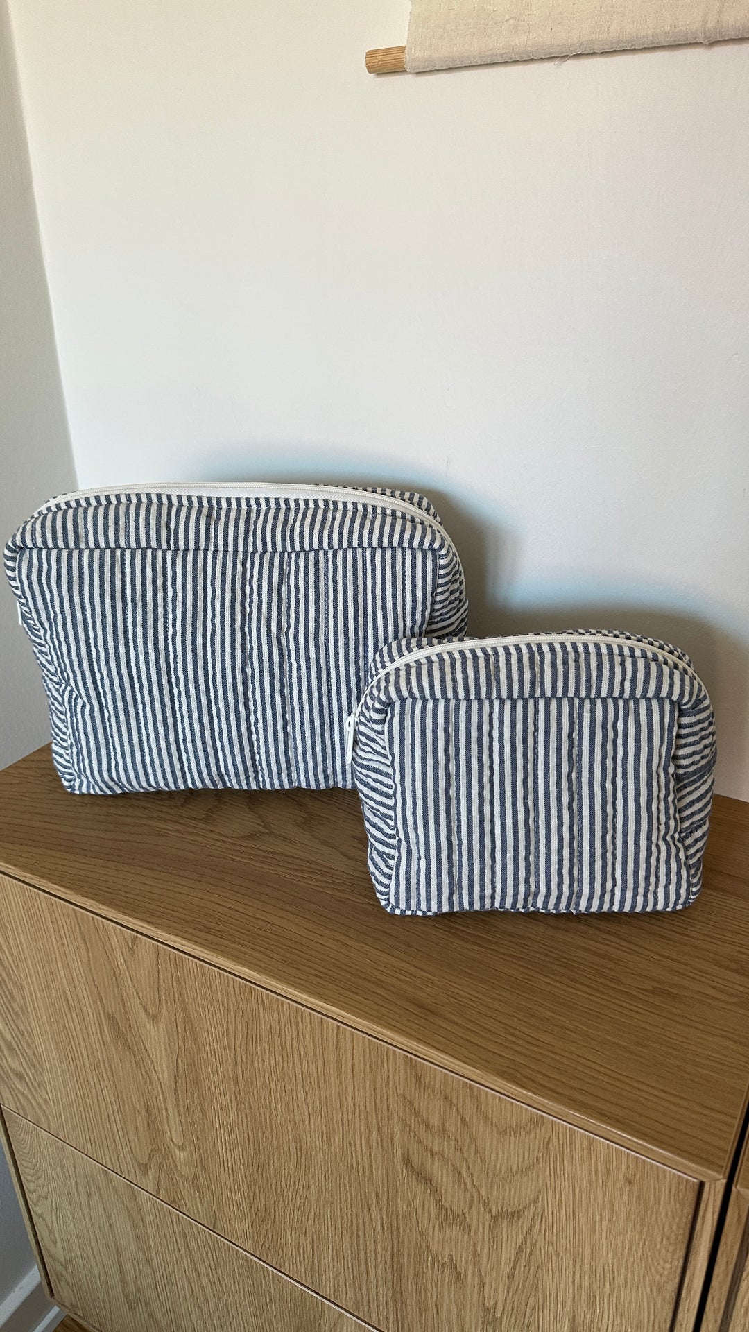 Toilettasker m Beige og Grå Stribe EASON  ( 27x10x20cm) Stor