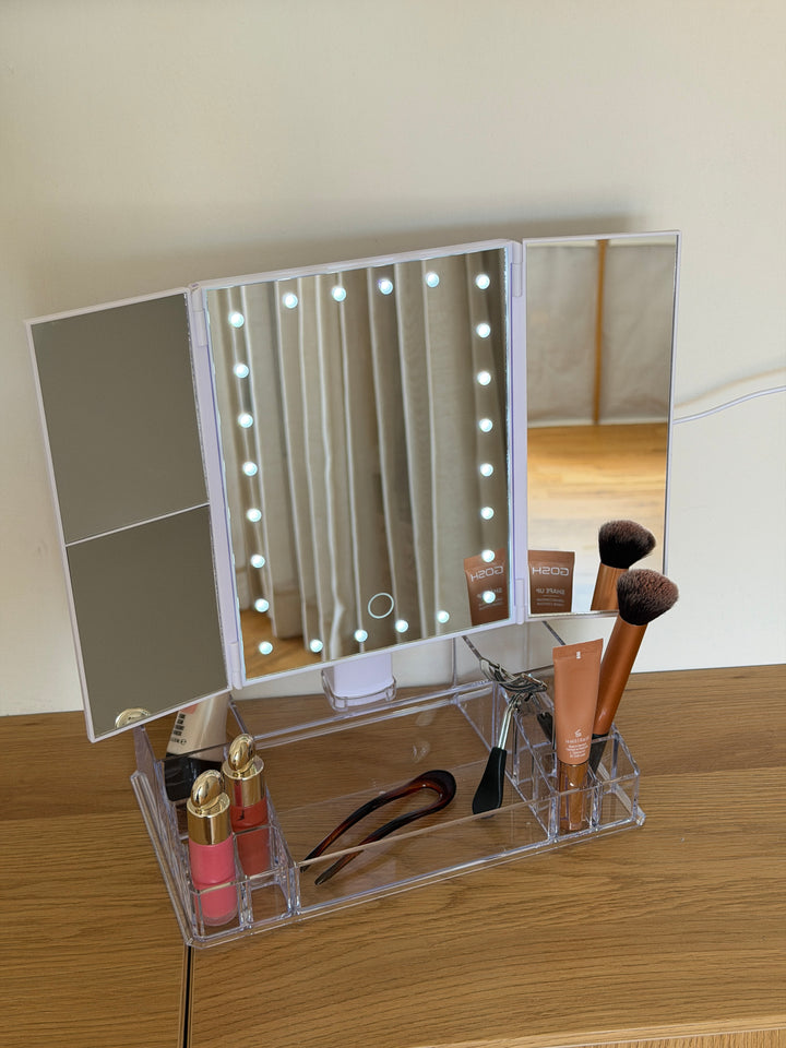 Makeupspejl m. LED og Opbevaring