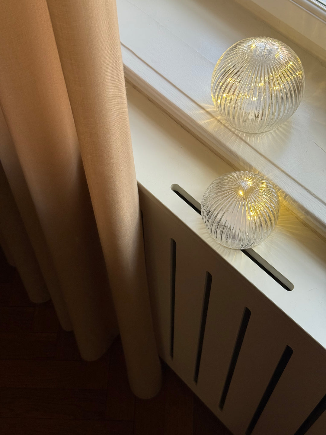 Stor Glas Kugle m. LED (12x10cm)