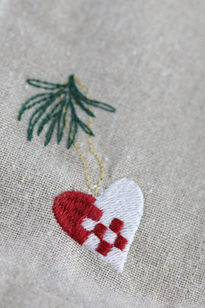 Julemundserviet m Hjerte Broderi (40x40cm)