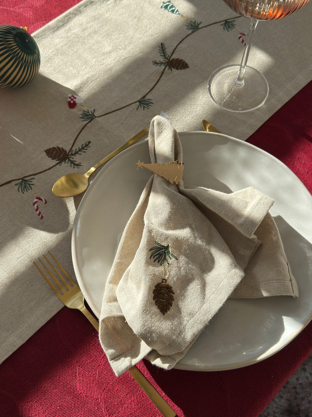 Julemundserviet m Grankogle Broderi (40x40cm)