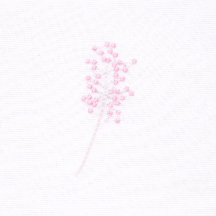 Dug m. Broderet ass Blomst (140x320cm) Hvid