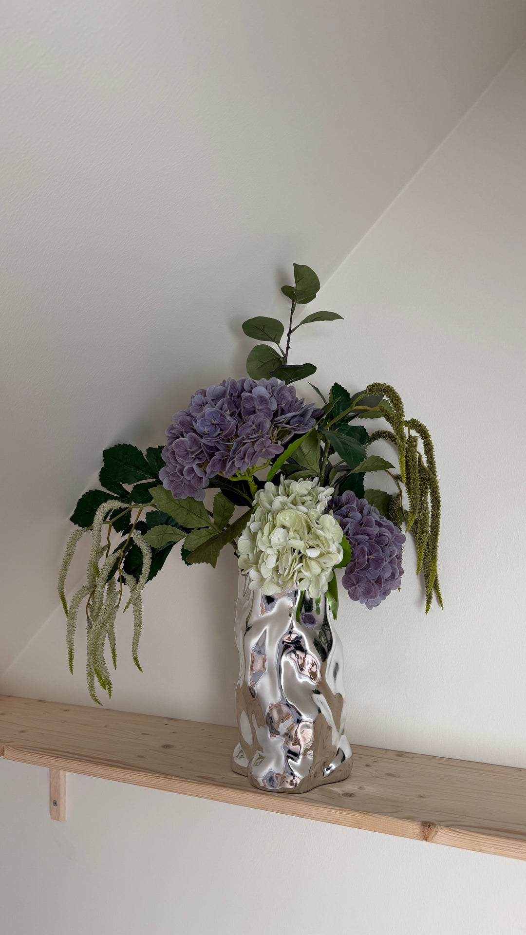 Evighedsbuket Lilla Drøm m. Hortensia og Eucalyptus