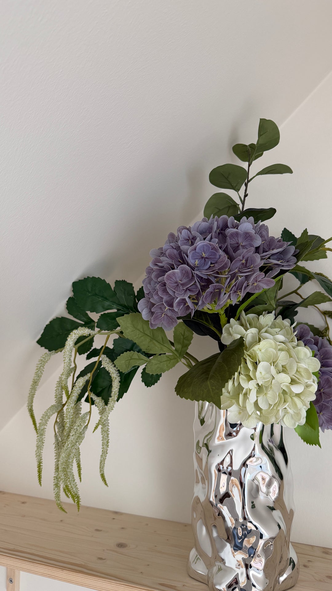 Evighedsbuket Lilla Drøm m. Hortensia og Eucalyptus