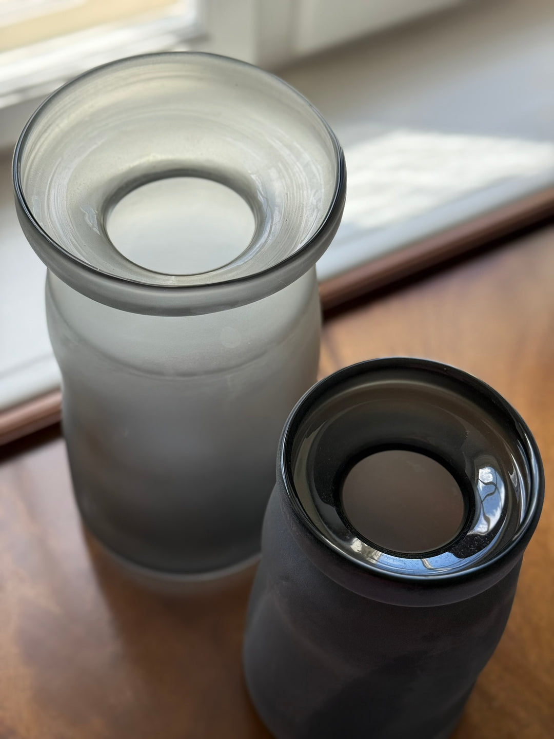 Villa Collection - Vase Ist Grå Glas (15 x 29cm)