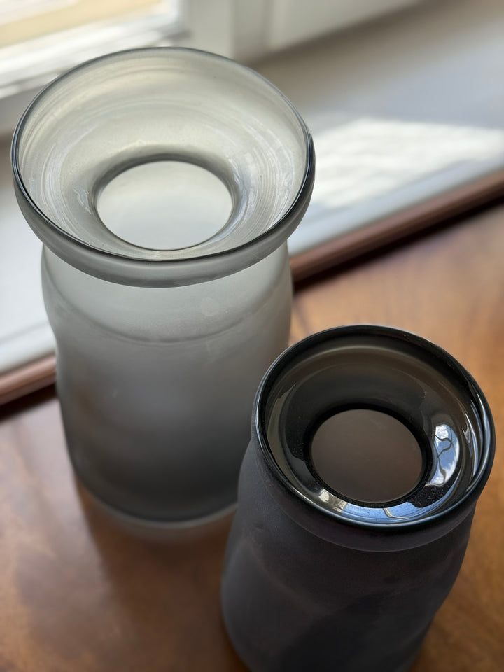 Villa Collection - Vase Ist Grå Glas (15 x 29cm)