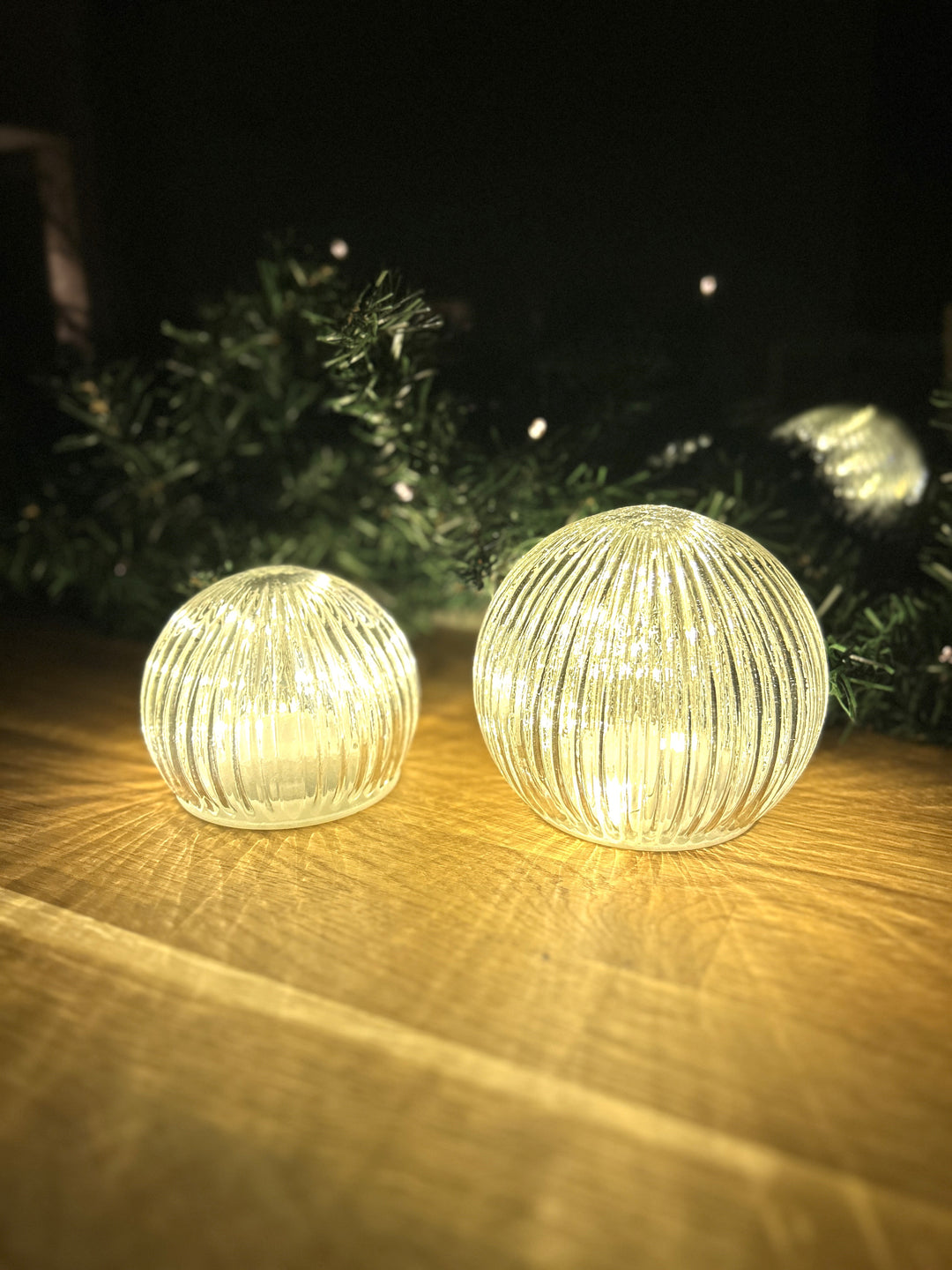 Lille Glas Kugle m. LED (10x7,5cm)