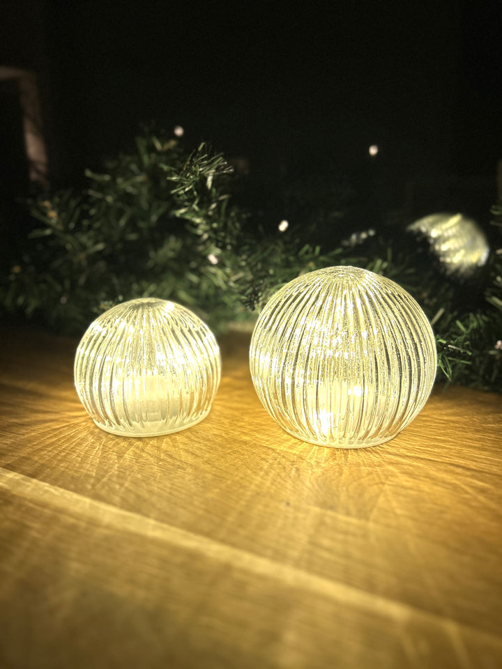 Lille Glas Kugle m. LED (10x7,5cm)
