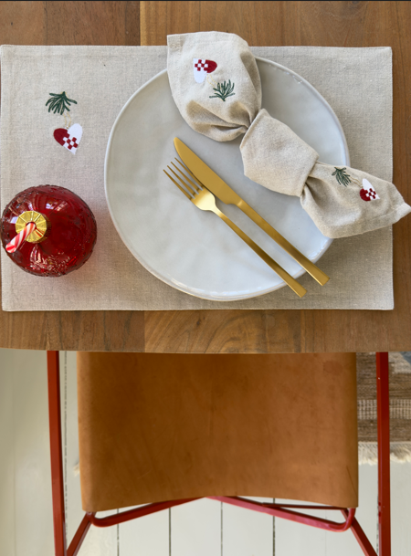 Juledækkeserviet m Hjerte Broderi (30x45cm)