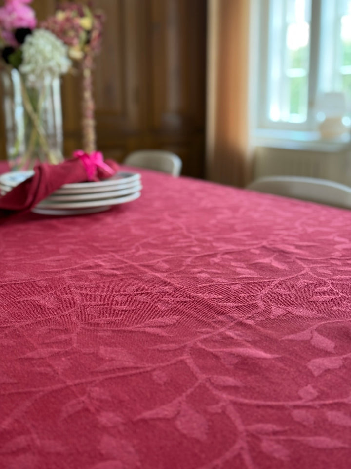 Dug i Jacquard METTE (140x320cm) Kirsebær rød