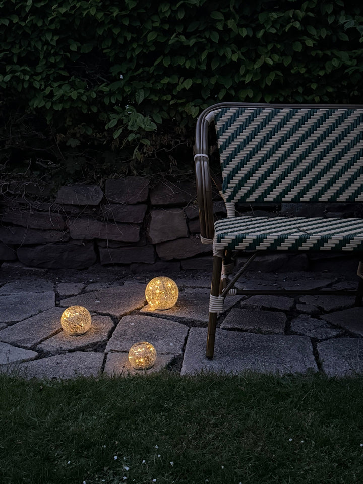 Solcelle Glaskugle med LED i Ø10, Ø12 og Ø15. (Sæt af 3)