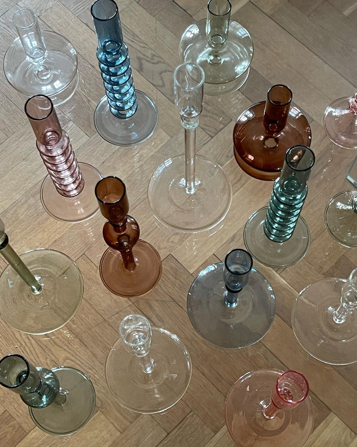 Lysestage i Glas - Brun (H:11 cm)